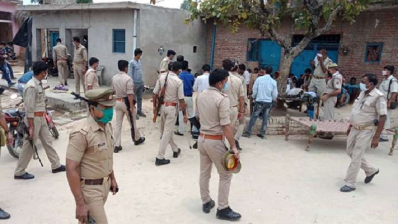kanpur policemen suspended
