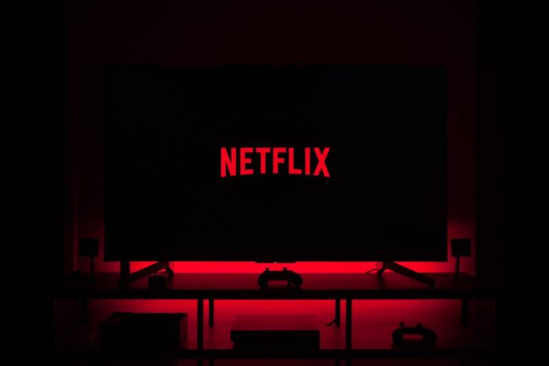 यूजर्स को बड़ा झटका देने जा रहा Netflix
